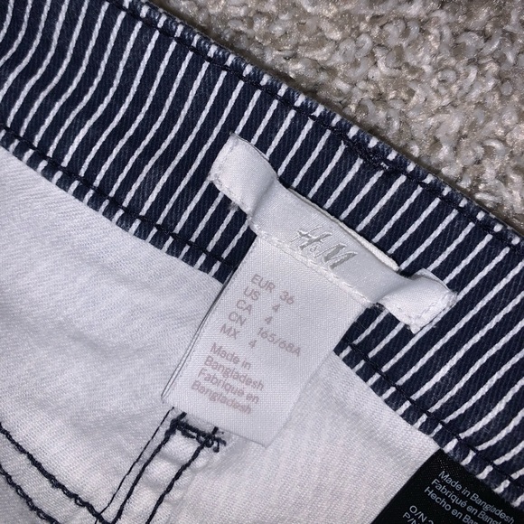 H&M Dark Blue High Waist Jean shorts size 4 - Picture 5 of 7